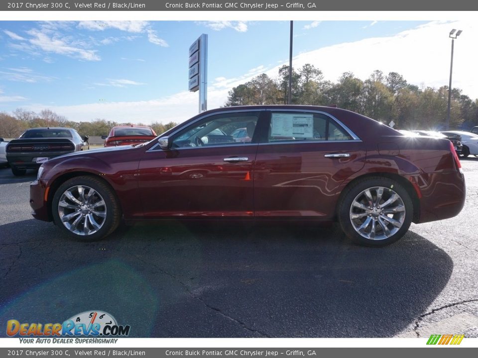 2017 Chrysler 300 C Velvet Red / Black/Linen Photo #4