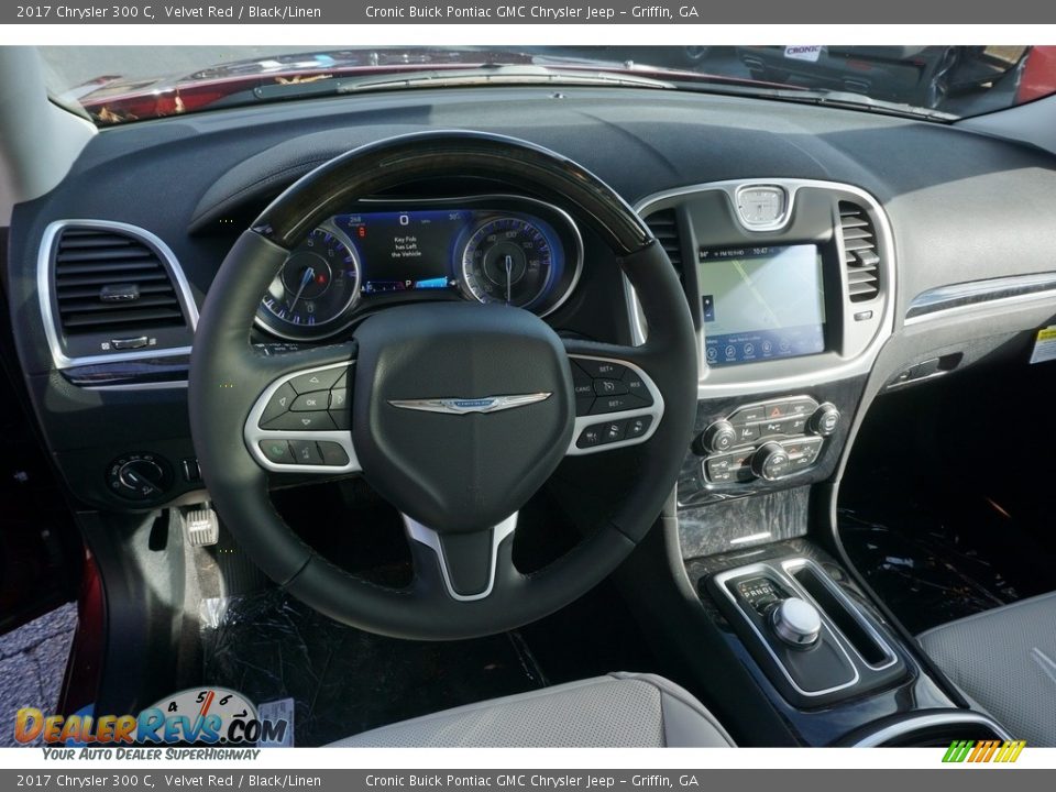 2017 Chrysler 300 C Velvet Red / Black/Linen Photo #9