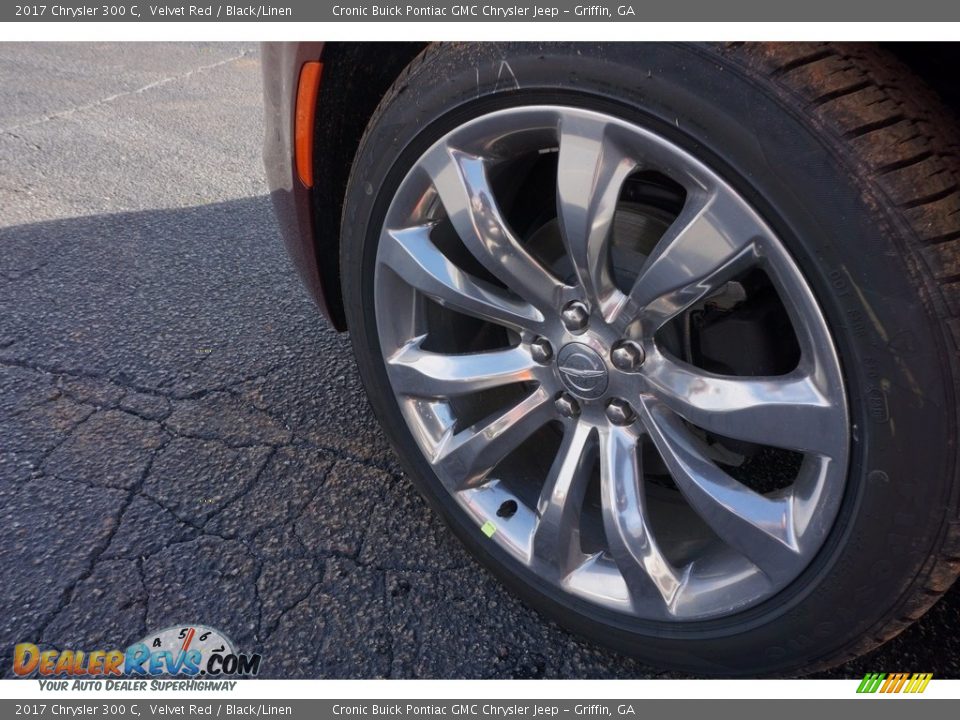2017 Chrysler 300 C Velvet Red / Black/Linen Photo #11