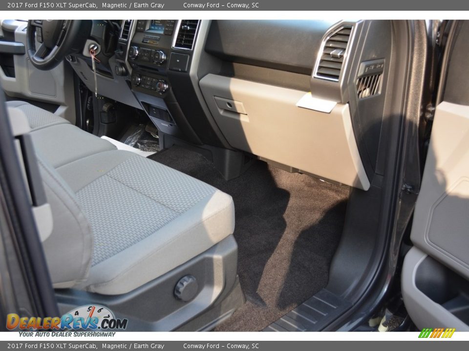 2017 Ford F150 XLT SuperCab Magnetic / Earth Gray Photo #17