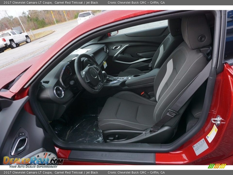 2017 Chevrolet Camaro LT Coupe Garnet Red Tintcoat / Jet Black Photo #9