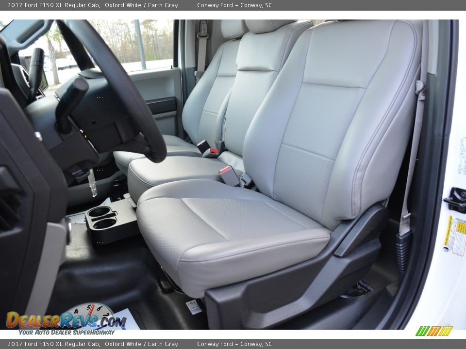 Front Seat of 2017 Ford F150 XL Regular Cab Photo #13