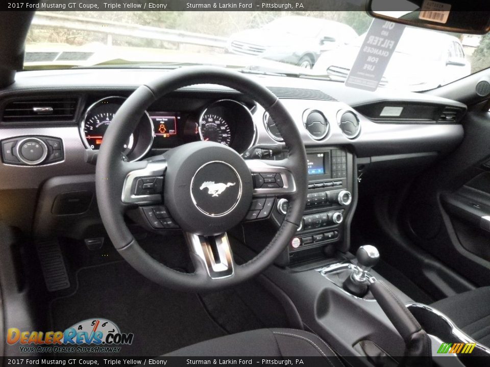 Dashboard of 2017 Ford Mustang GT Coupe Photo #9