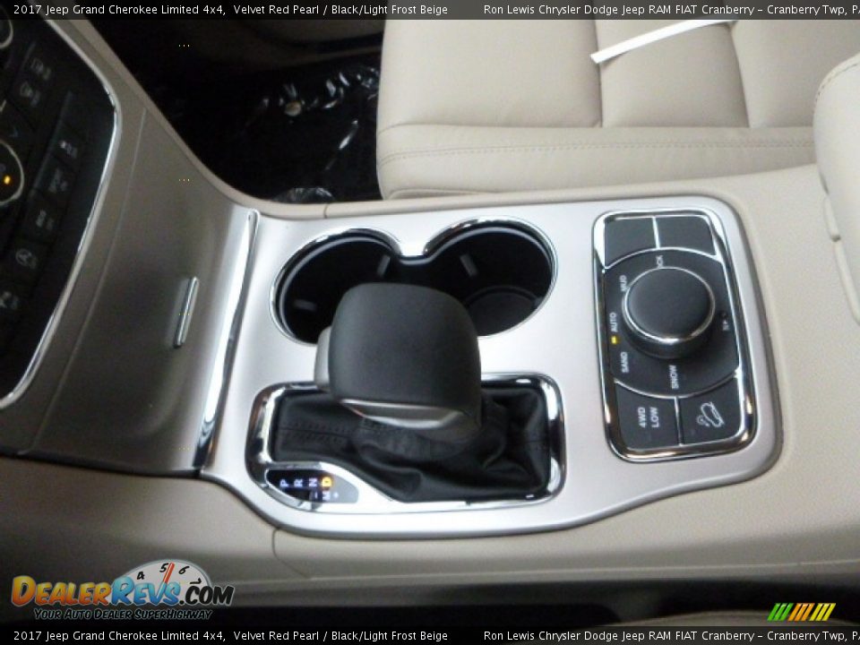 2017 Jeep Grand Cherokee Limited 4x4 Velvet Red Pearl / Black/Light Frost Beige Photo #18