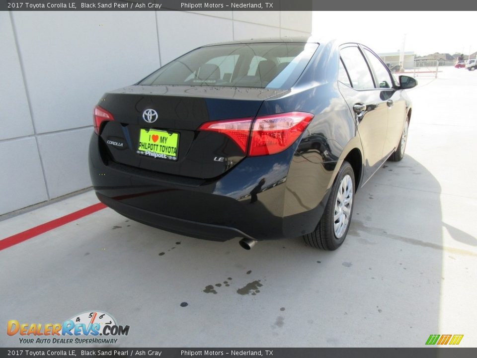 2017 Toyota Corolla LE Black Sand Pearl / Ash Gray Photo #4