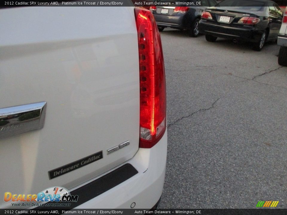 2012 Cadillac SRX Luxury AWD Platinum Ice Tricoat / Ebony/Ebony Photo #31