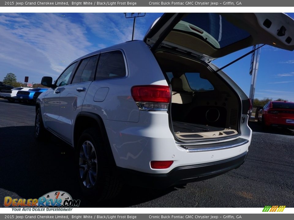 2015 Jeep Grand Cherokee Limited Bright White / Black/Light Frost Beige Photo #16