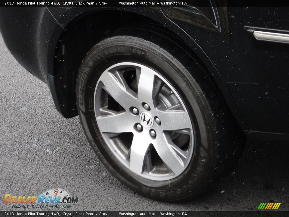 2013 Honda Pilot Touring 4WD Crystal Black Pearl / Gray Photo #3