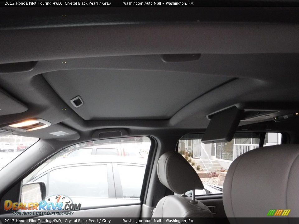 2013 Honda Pilot Touring 4WD Crystal Black Pearl / Gray Photo #13
