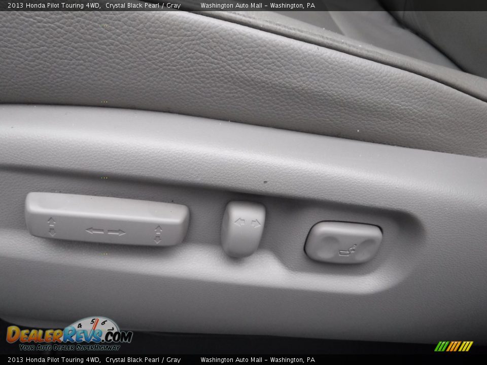 2013 Honda Pilot Touring 4WD Crystal Black Pearl / Gray Photo #17
