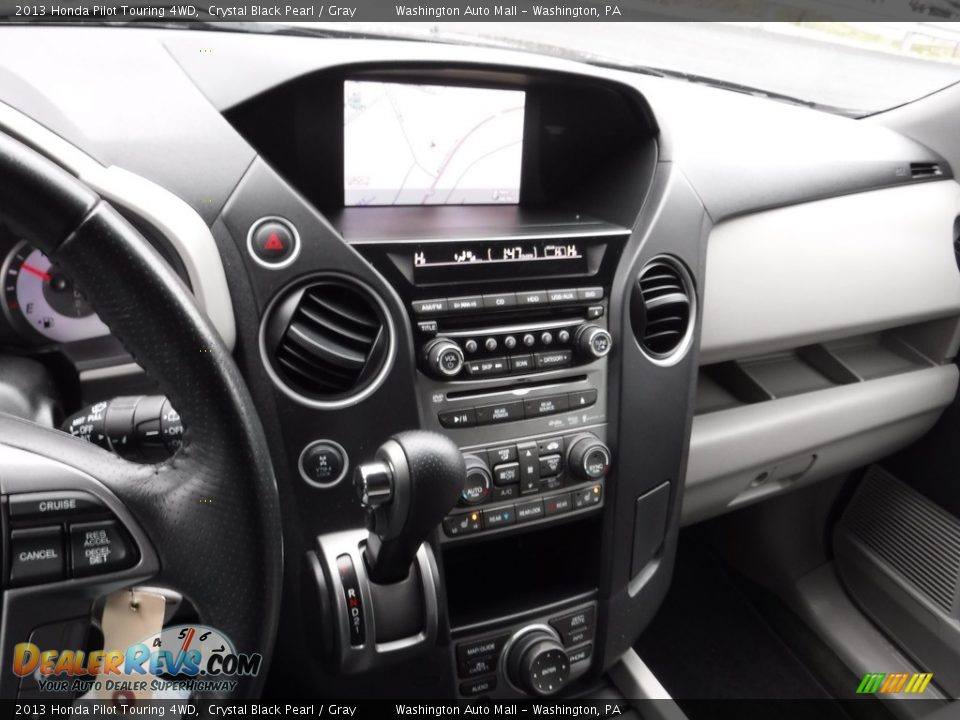 2013 Honda Pilot Touring 4WD Crystal Black Pearl / Gray Photo #18