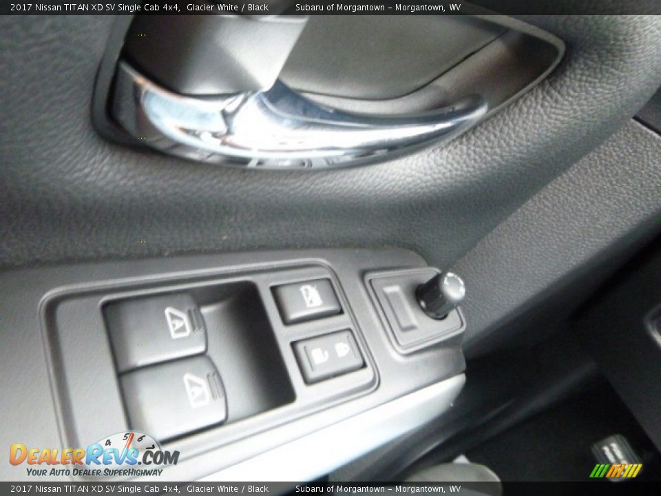 2017 Nissan TITAN XD SV Single Cab 4x4 Glacier White / Black Photo #18