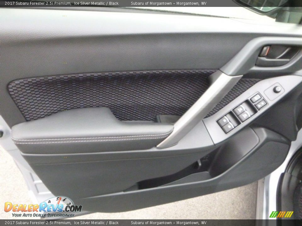 2017 Subaru Forester 2.5i Premium Ice Silver Metallic / Black Photo #14