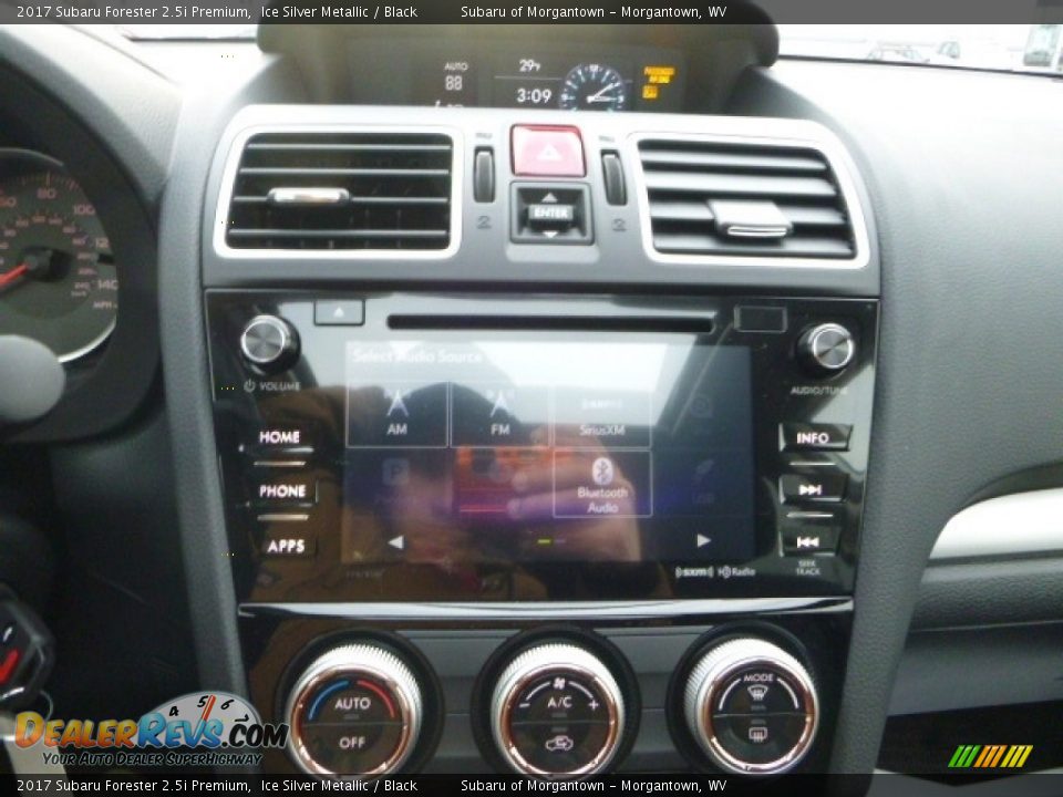 2017 Subaru Forester 2.5i Premium Ice Silver Metallic / Black Photo #17