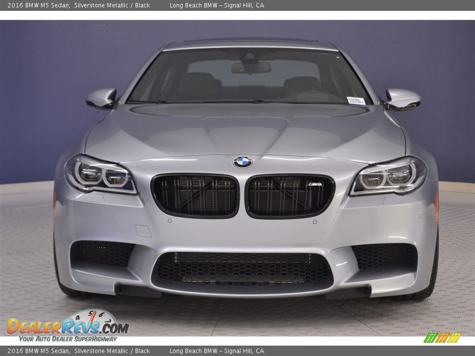 Silverstone Metallic 2016 BMW M5 Sedan Photo #2
