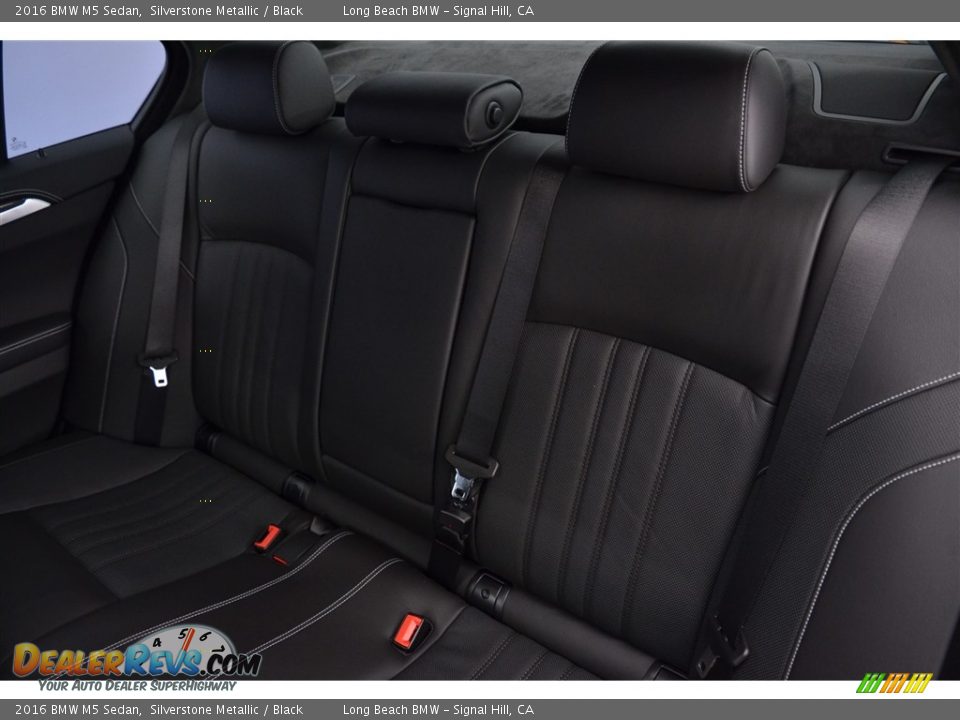 Rear Seat of 2016 BMW M5 Sedan Photo #9