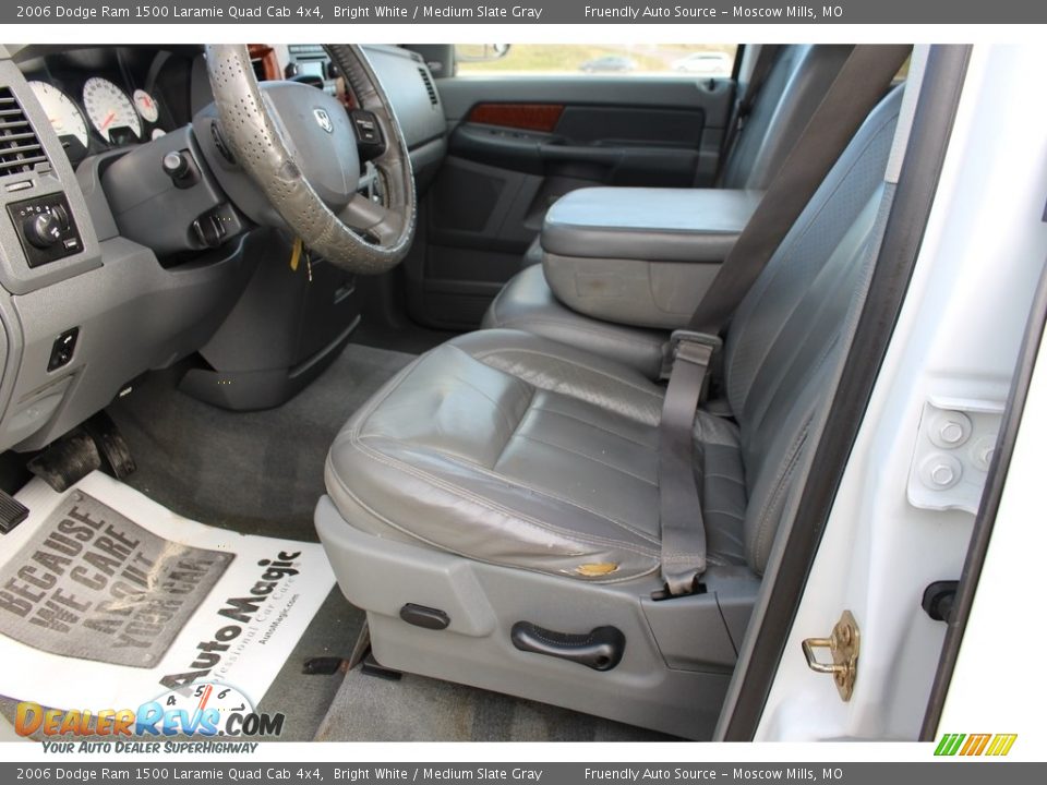 2006 Dodge Ram 1500 Laramie Quad Cab 4x4 Bright White / Medium Slate Gray Photo #8