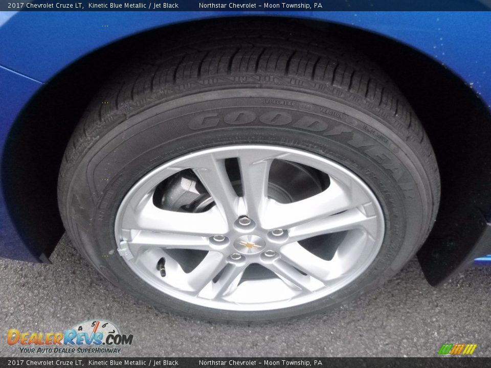 2017 Chevrolet Cruze LT Kinetic Blue Metallic / Jet Black Photo #9