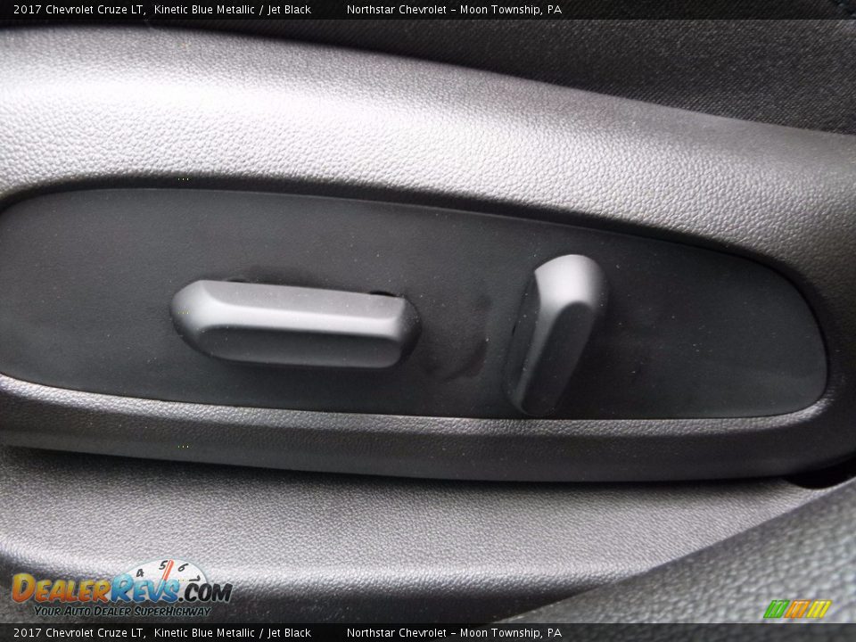 2017 Chevrolet Cruze LT Kinetic Blue Metallic / Jet Black Photo #14