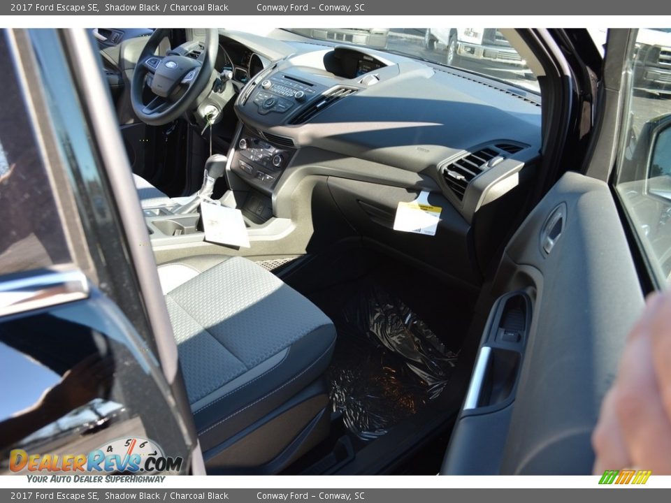 2017 Ford Escape SE Shadow Black / Charcoal Black Photo #19