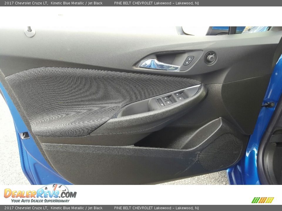 2017 Chevrolet Cruze LT Kinetic Blue Metallic / Jet Black Photo #6