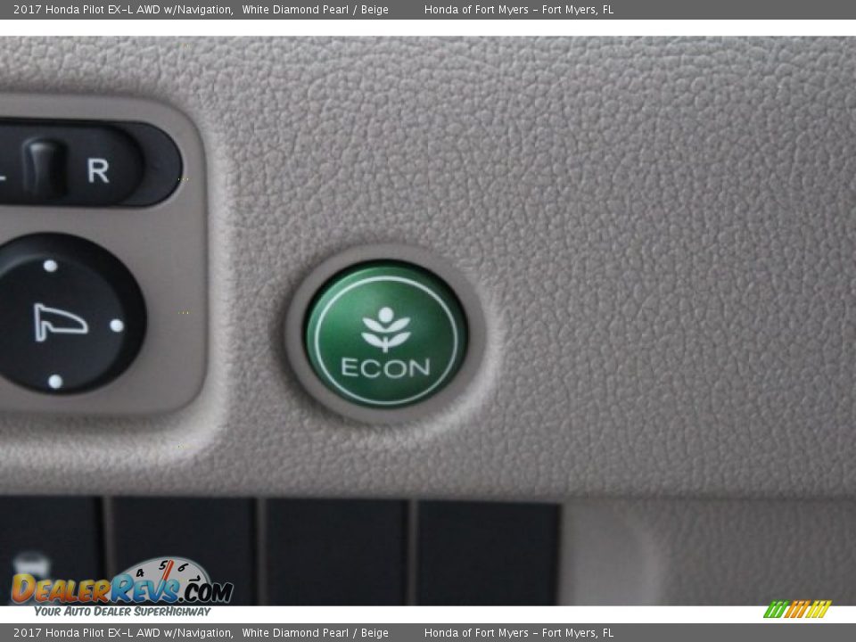 2017 Honda Pilot EX-L AWD w/Navigation White Diamond Pearl / Beige Photo #26