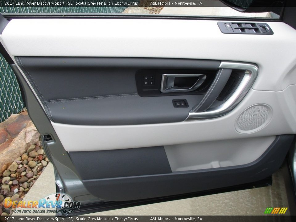 Door Panel of 2017 Land Rover Discovery Sport HSE Photo #10