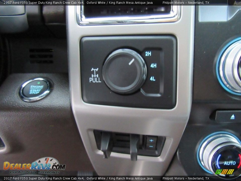 Controls of 2017 Ford F350 Super Duty King Ranch Crew Cab 4x4 Photo #30