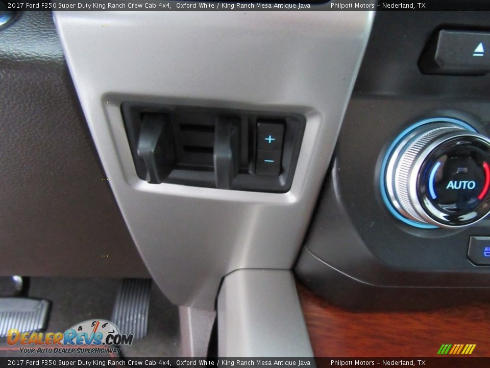 Controls of 2017 Ford F350 Super Duty King Ranch Crew Cab 4x4 Photo #31