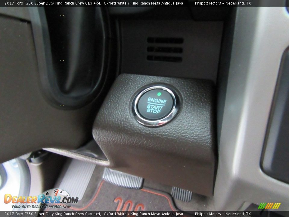 Controls of 2017 Ford F350 Super Duty King Ranch Crew Cab 4x4 Photo #32
