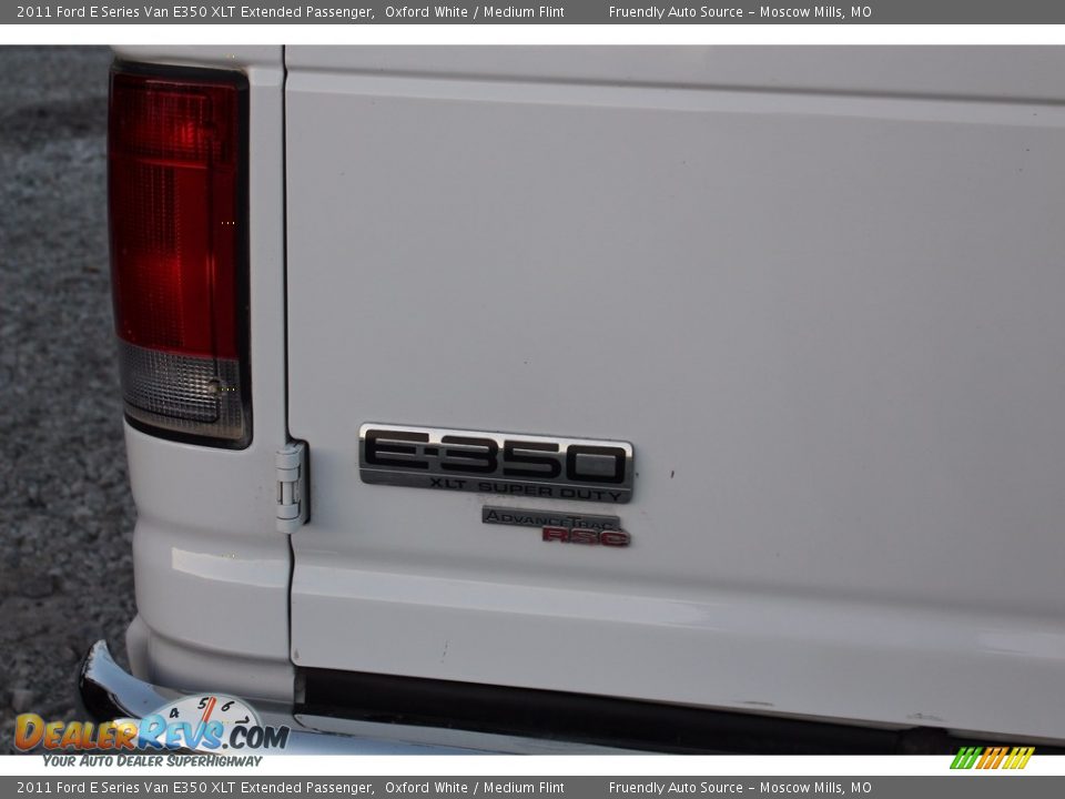 2011 Ford E Series Van E350 XLT Extended Passenger Oxford White / Medium Flint Photo #23