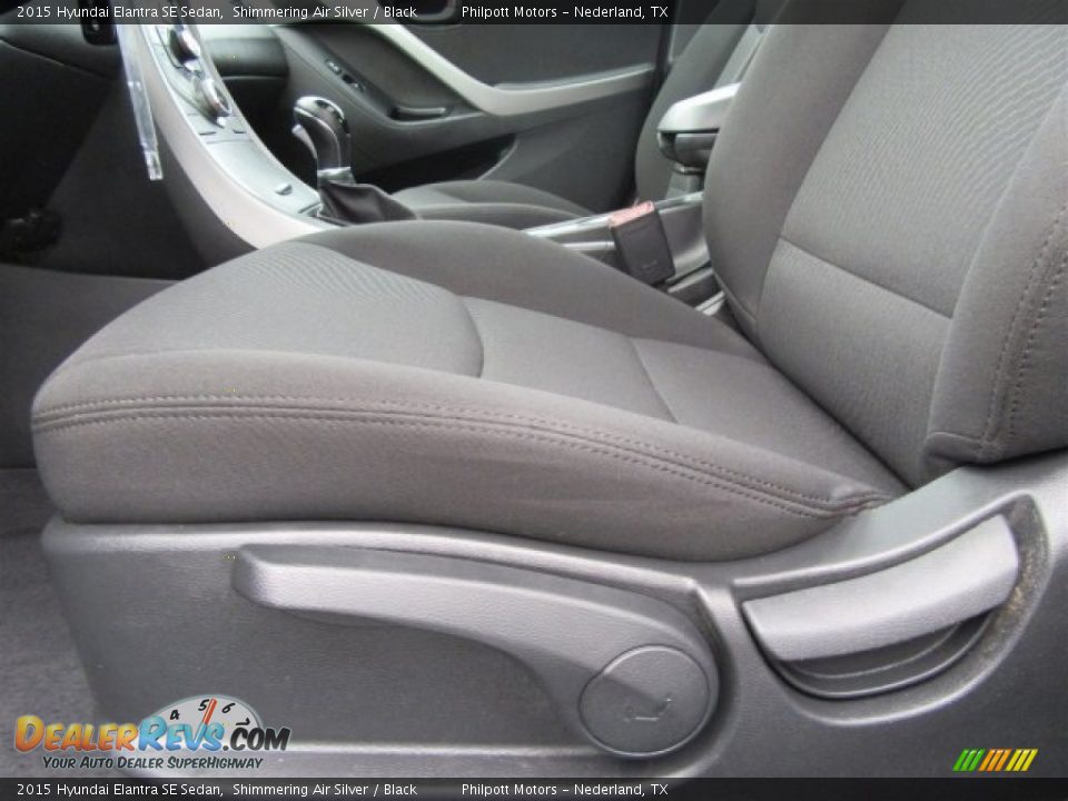 2015 Hyundai Elantra SE Sedan Shimmering Air Silver / Black Photo #17