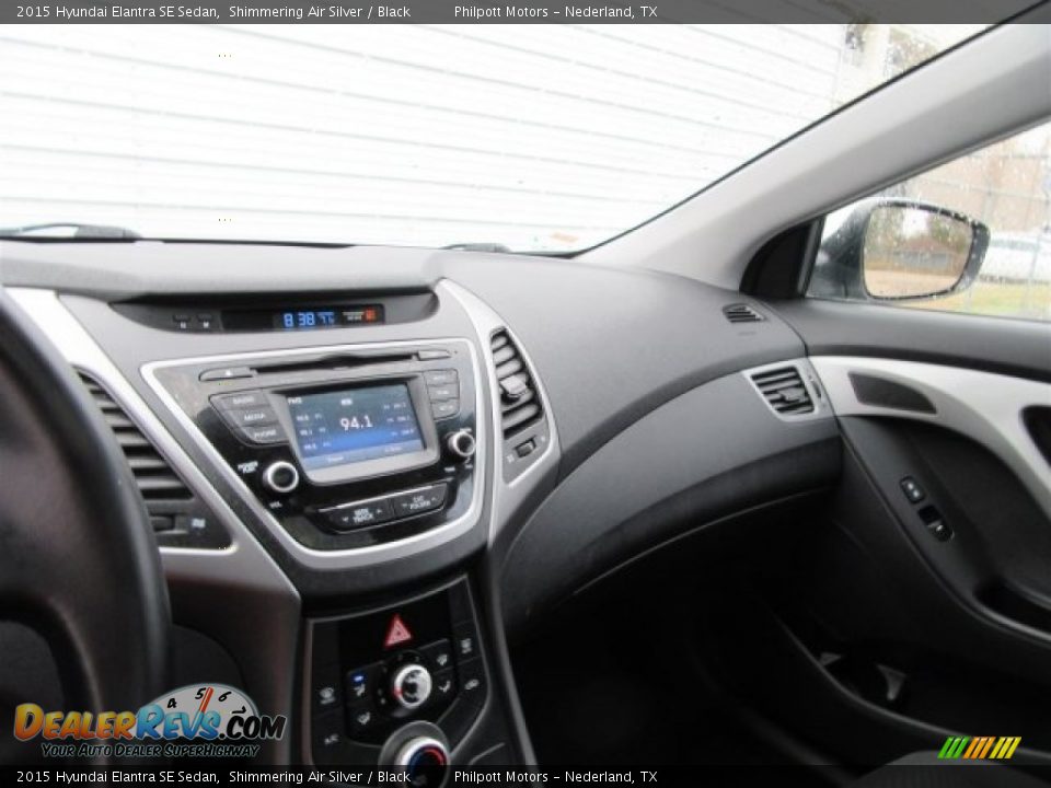 2015 Hyundai Elantra SE Sedan Shimmering Air Silver / Black Photo #18