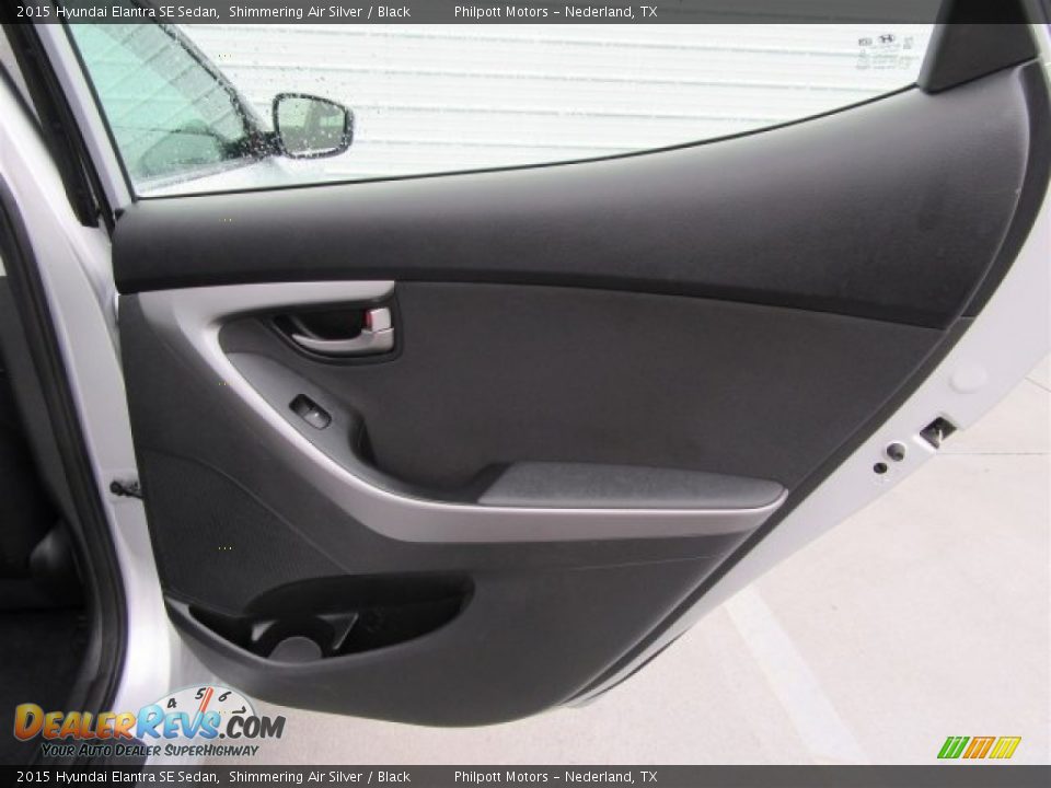 2015 Hyundai Elantra SE Sedan Shimmering Air Silver / Black Photo #32