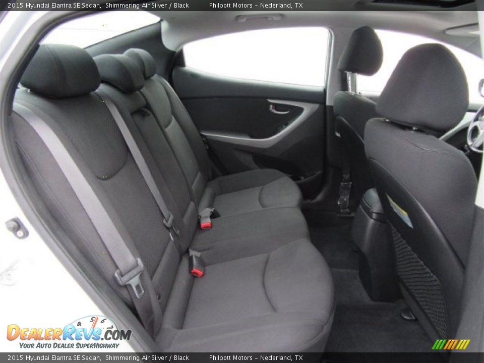 2015 Hyundai Elantra SE Sedan Shimmering Air Silver / Black Photo #33