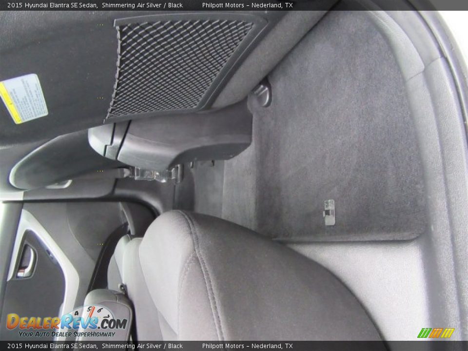 2015 Hyundai Elantra SE Sedan Shimmering Air Silver / Black Photo #35