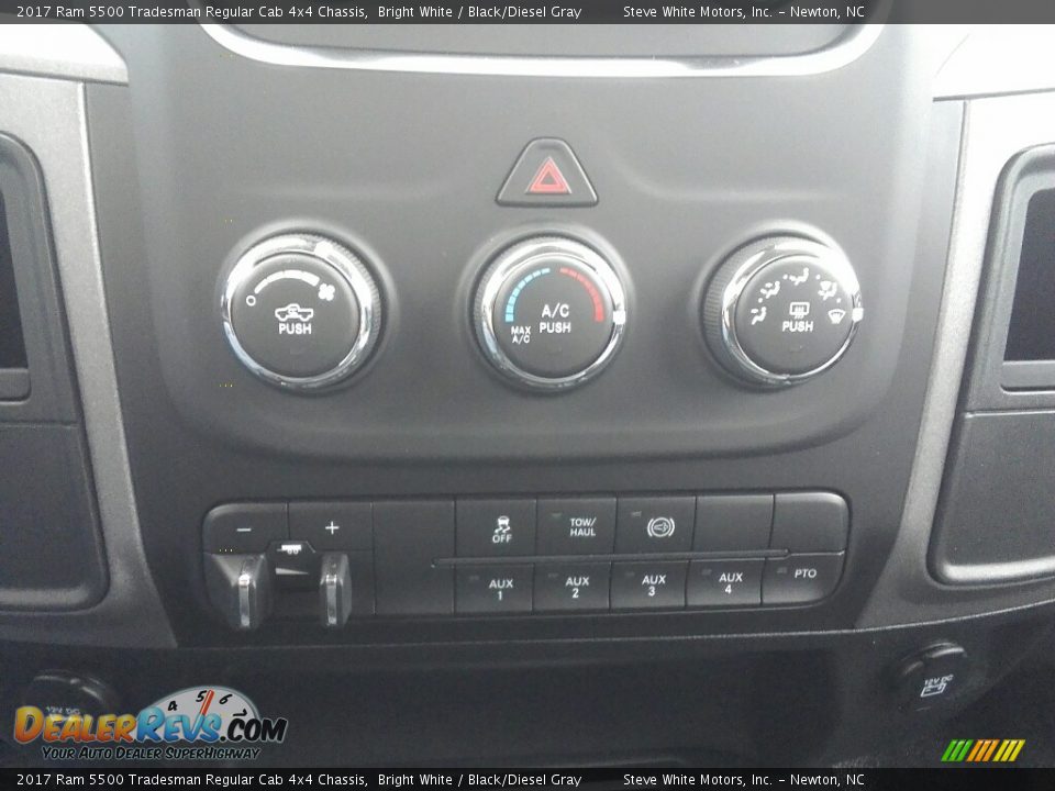 2017 Ram 5500 Tradesman Regular Cab 4x4 Chassis Bright White / Black/Diesel Gray Photo #5