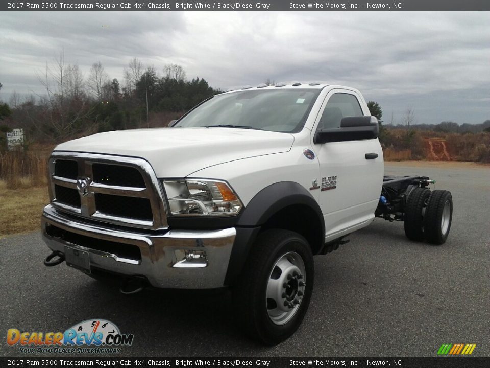 2017 Ram 5500 Tradesman Regular Cab 4x4 Chassis Bright White / Black/Diesel Gray Photo #10