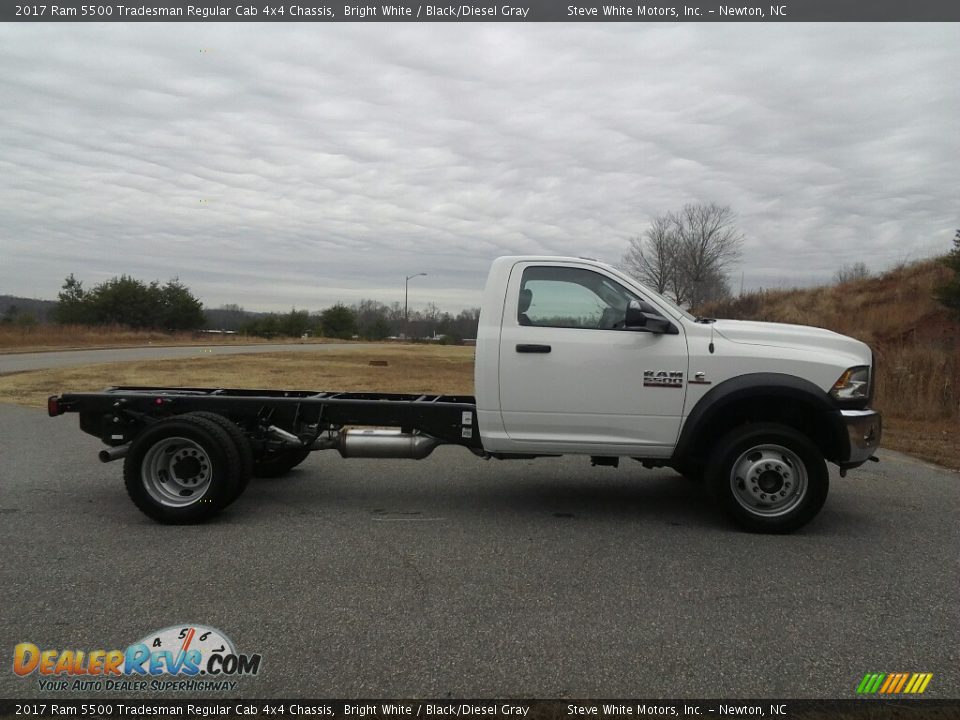 2017 Ram 5500 Tradesman Regular Cab 4x4 Chassis Bright White / Black/Diesel Gray Photo #13