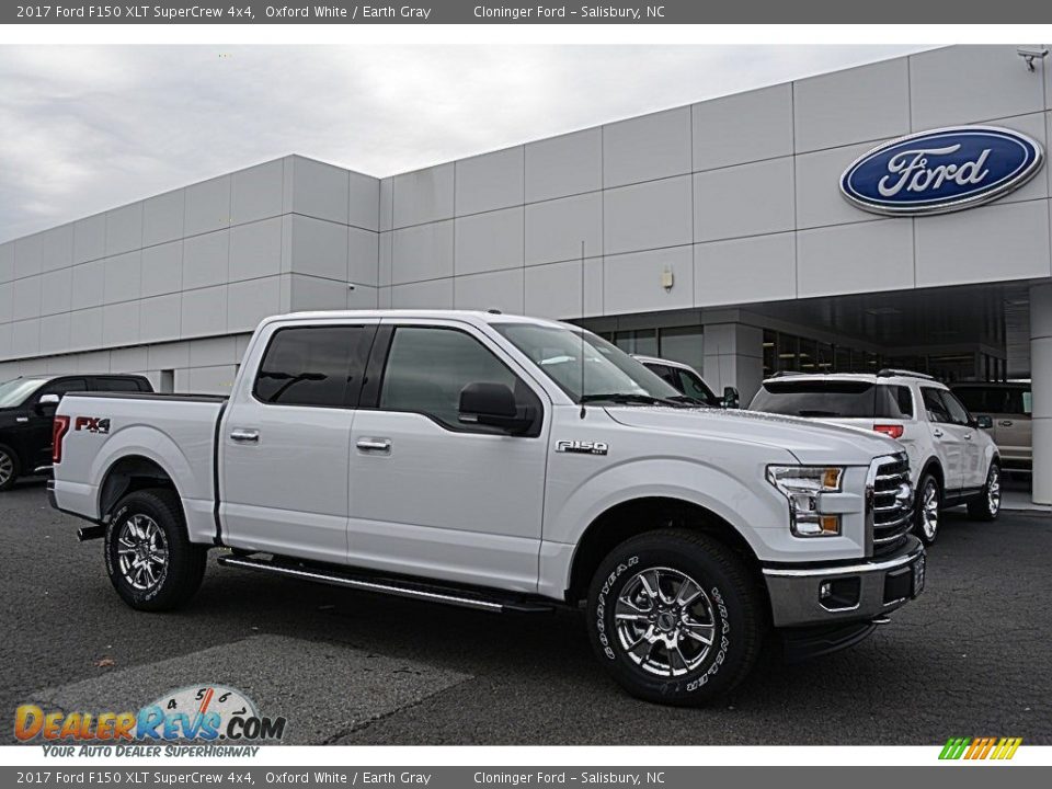 Front 3/4 View of 2017 Ford F150 XLT SuperCrew 4x4 Photo #1