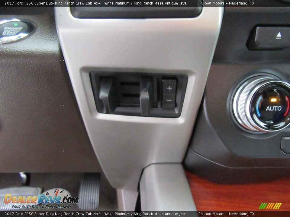 Controls of 2017 Ford F250 Super Duty King Ranch Crew Cab 4x4 Photo #30
