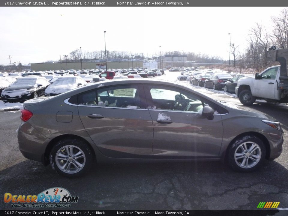 2017 Chevrolet Cruze LT Pepperdust Metallic / Jet Black Photo #4