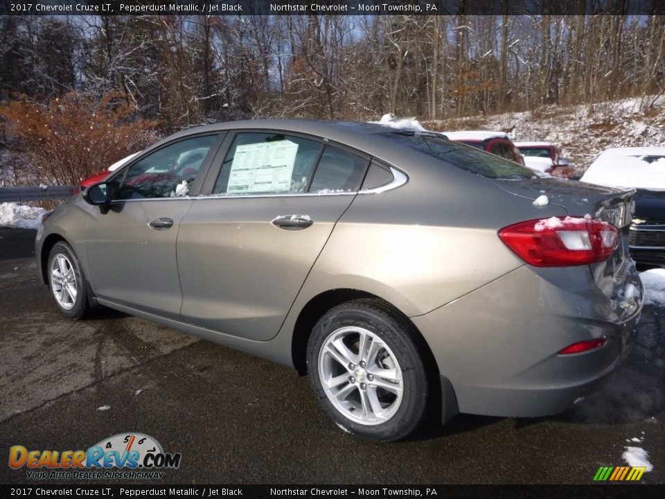 2017 Chevrolet Cruze LT Pepperdust Metallic / Jet Black Photo #7