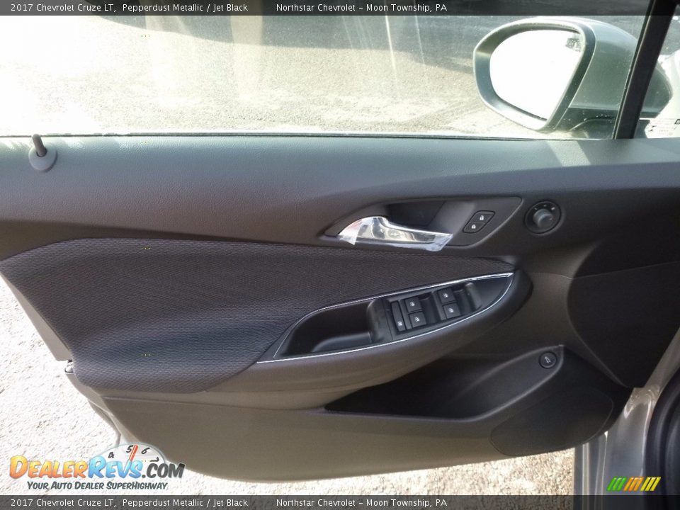 2017 Chevrolet Cruze LT Pepperdust Metallic / Jet Black Photo #13