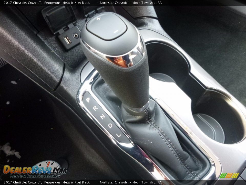 2017 Chevrolet Cruze LT Pepperdust Metallic / Jet Black Photo #19
