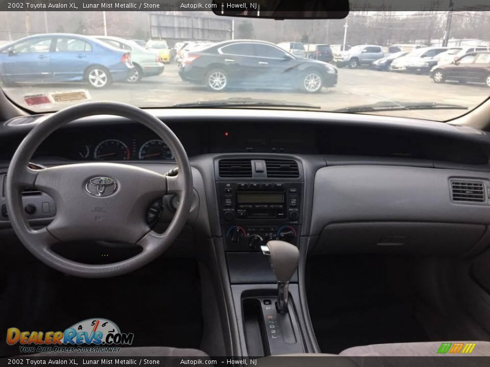 2002 Toyota Avalon XL Lunar Mist Metallic / Stone Photo #5
