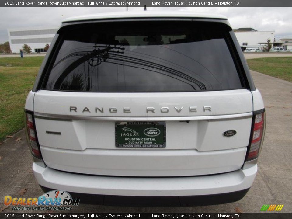 2016 Land Rover Range Rover Supercharged Fuji White / Espresso/Almond Photo #8