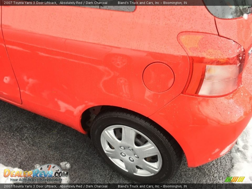 2007 Toyota Yaris 3 Door Liftback Absolutely Red / Dark Charcoal Photo #5