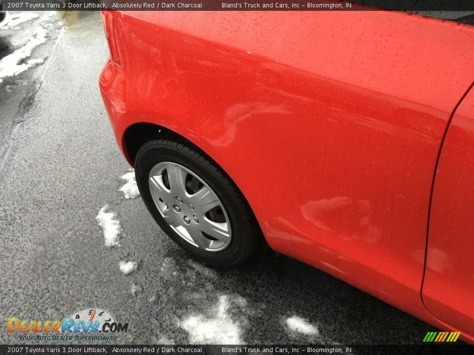 2007 Toyota Yaris 3 Door Liftback Absolutely Red / Dark Charcoal Photo #6
