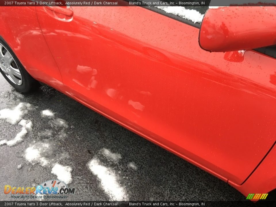 2007 Toyota Yaris 3 Door Liftback Absolutely Red / Dark Charcoal Photo #7